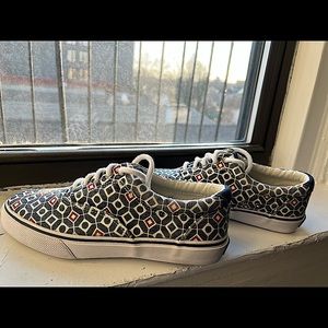 Sperry Top-Sider Mens Shoe with Modern design